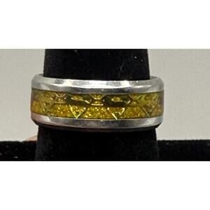 Silver Tone Yellow Super Hero Band Ring Geometric Inlay Men’s Size 8